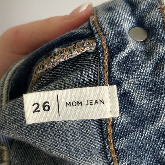 Pacsun Ripped Mom Jeans - Picture 4 of 4